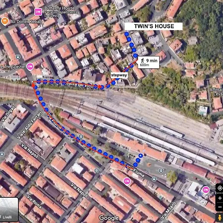 Per 5 Persone Su Scalinata Storica A 9 Minuti A Piedi Dalla Stazione E 12 Dal Centro - Vista Sui Tetti Della Citta - Zona Collinare Residenziale *
