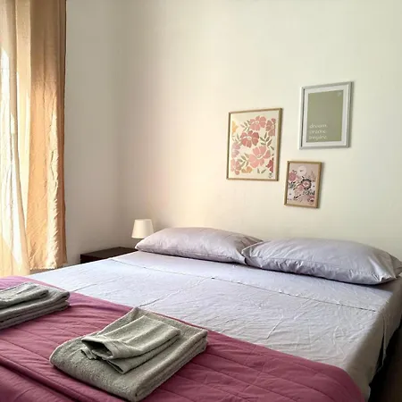 Per 5 Persone Su Scalinata Storica A 9 Minuti A Piedi Dalla Stazione E 12 Dal Centro - Vista Sui Tetti Della Citta - Zona Collinare Residenziale Lägenhet