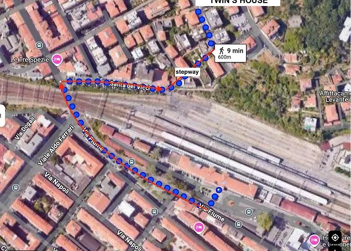Per 5 Persone Su Scalinata Storica A 9 Minuti A Piedi Dalla Stazione E 12 Dal Centro - Vista Sui Tetti Della - Zona Collinare Residenziale *