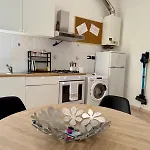Per 5 Persone Su Scalinata Storica A 9 Minuti A Piedi Dalla Stazione E 12 Dal Centro - Vista Sui Tetti Della Citta - Zona Collinare Residenziale Апартаменты