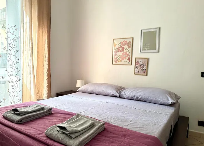 Per 5 Persone Su Scalinata Storica A 9 Minuti A Piedi Dalla Stazione E 12 Dal Centro - Vista Sui Tetti Della Citta - Zona Collinare Residenziale Apartamento