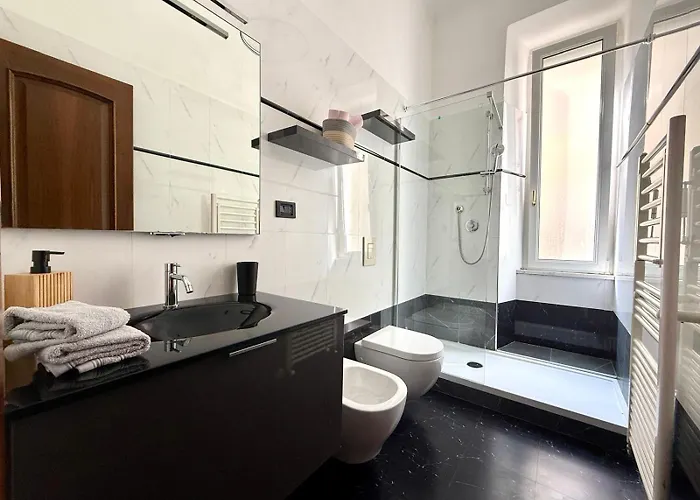 Apartamento Per 5 Persone Su Scalinata Storica A 9 Minuti A Piedi Dalla Stazione E 12 Dal Centro - Vista Sui Tetti Della Citta - Zona Collinare Residenziale *